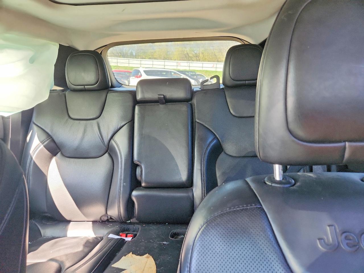 2021 JEEP CHEROKEE LATITUDE LUX photo 19