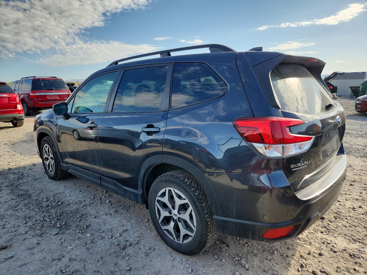 2019 SUBARU FORESTER PREMIUM photo 3