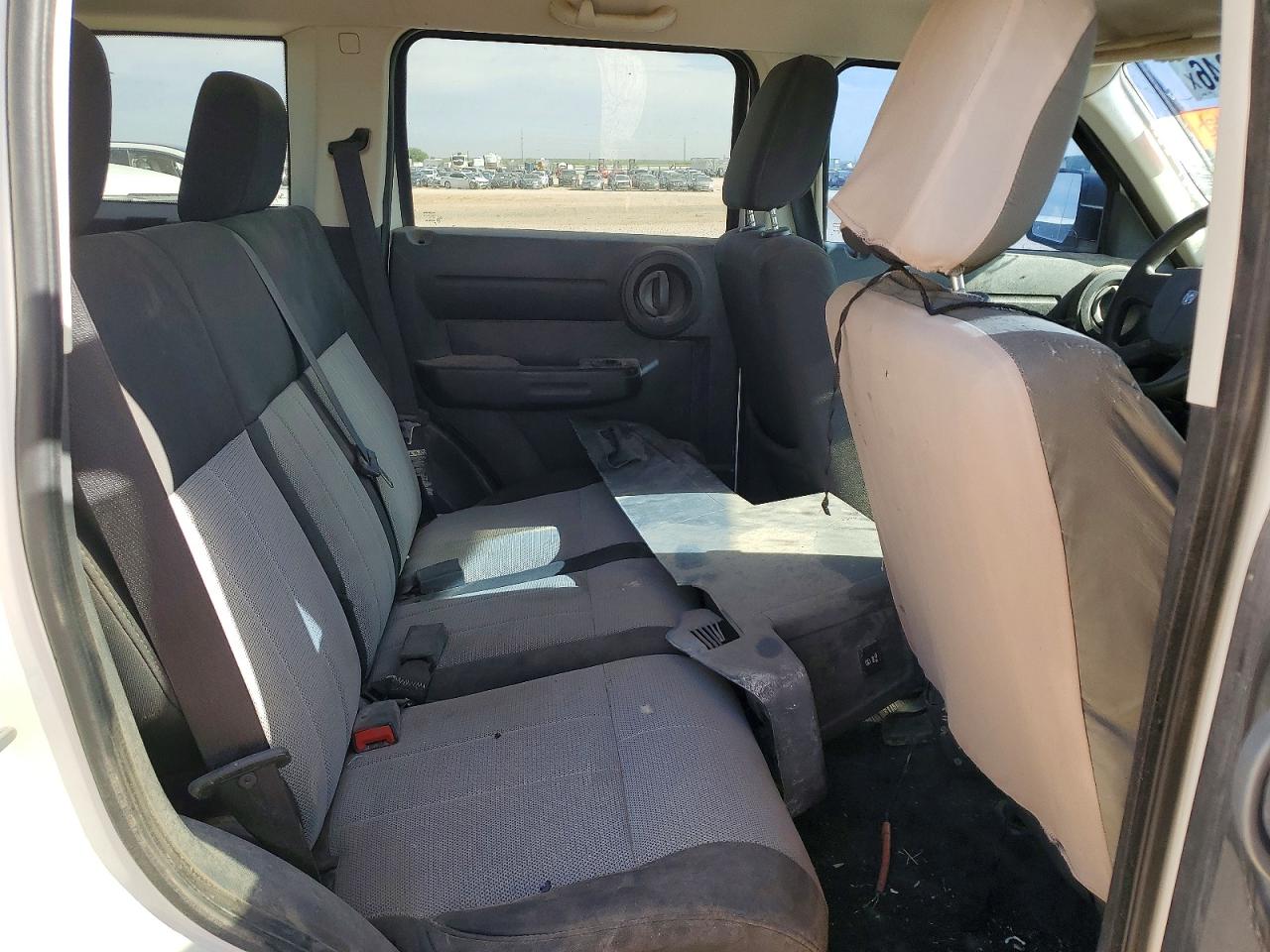 2007 DODGE NITRO SXT photo 28