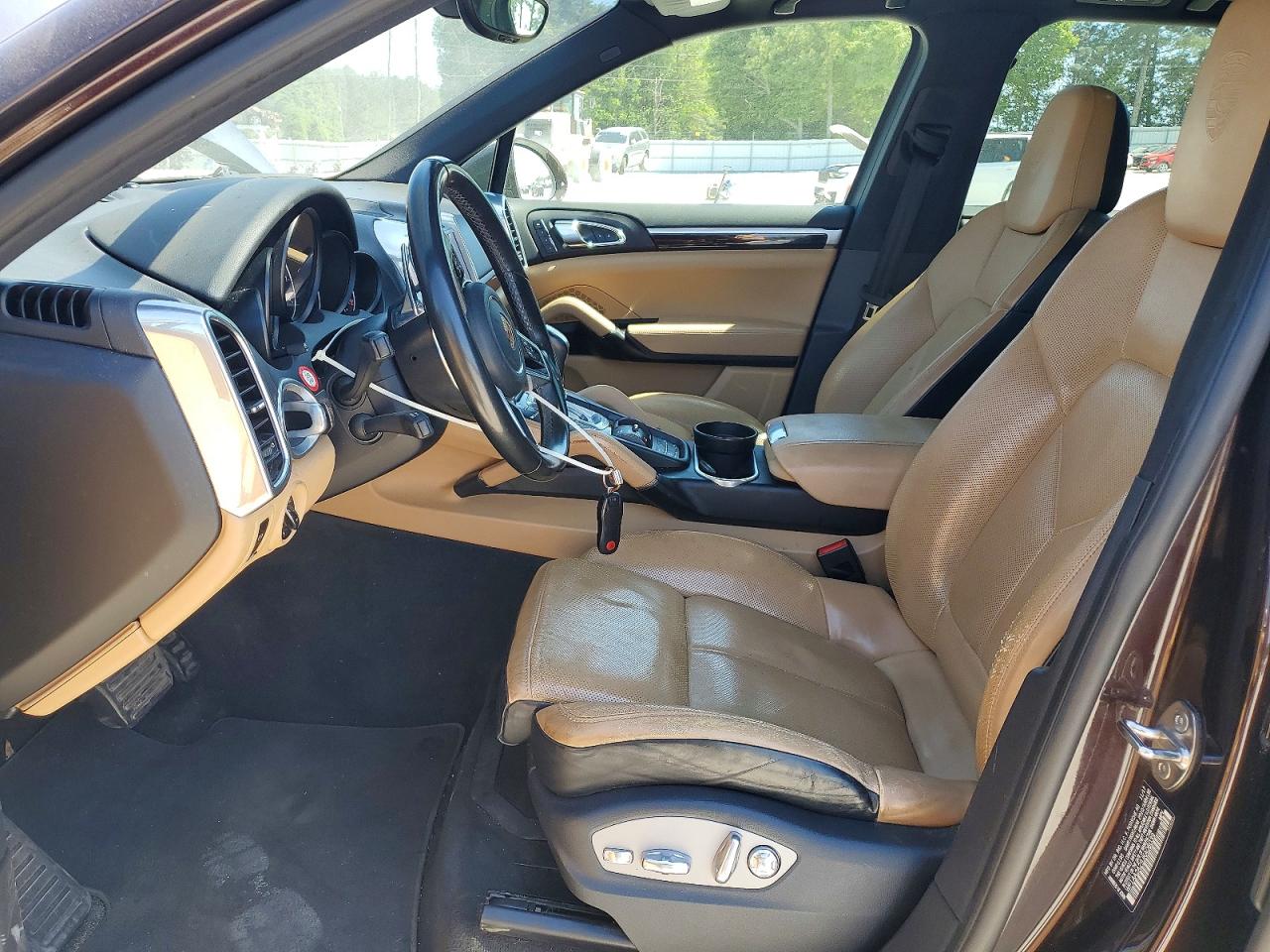 2018 PORSCHE CAYENNE photo 13