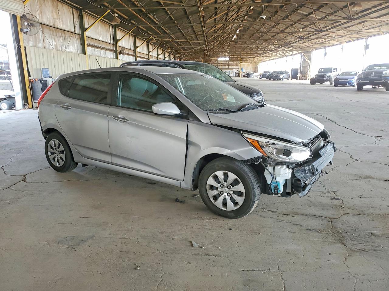 2017 HYUNDAI ACCENT SE photo 4