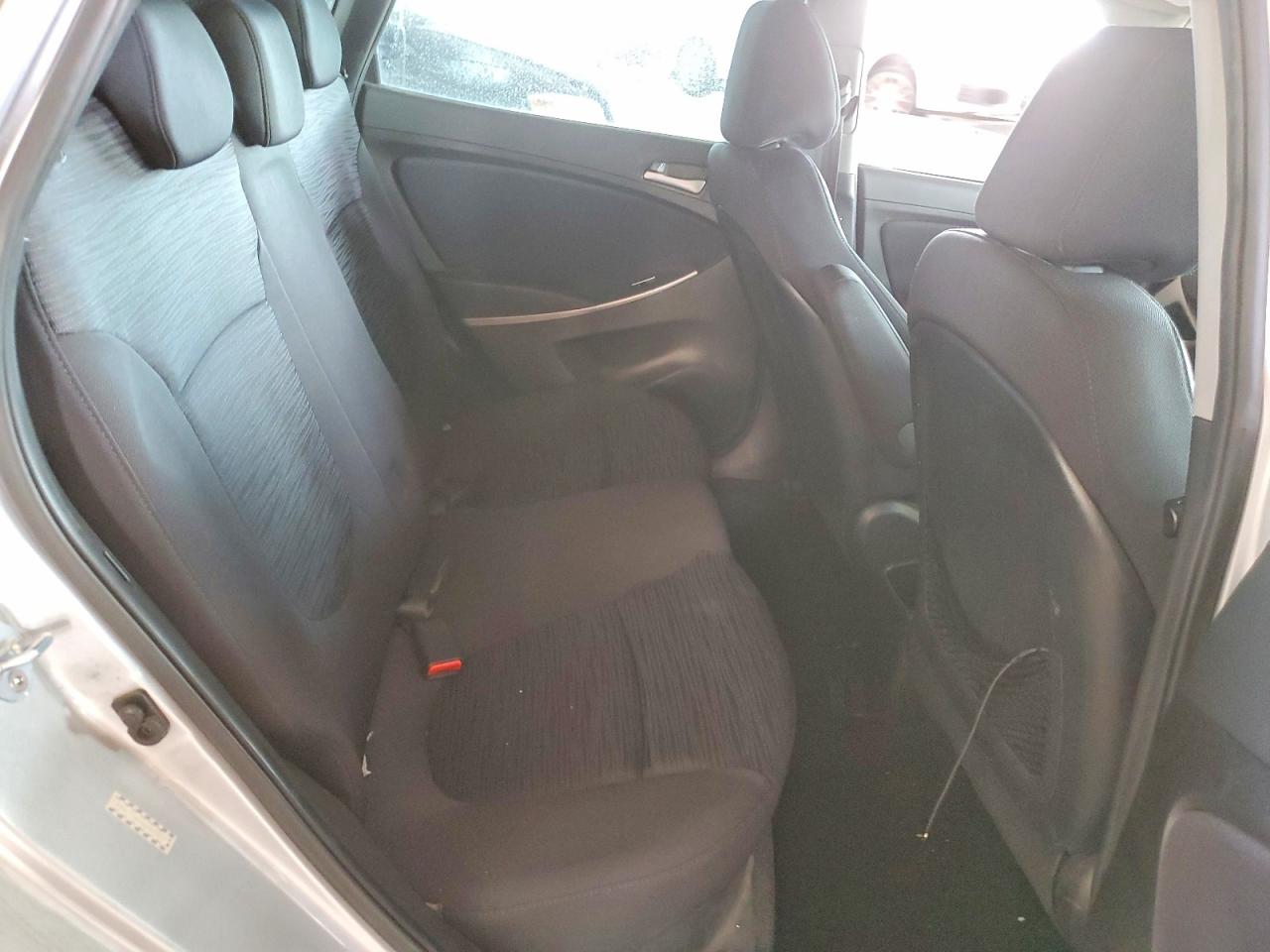 2017 HYUNDAI ACCENT SE photo 10