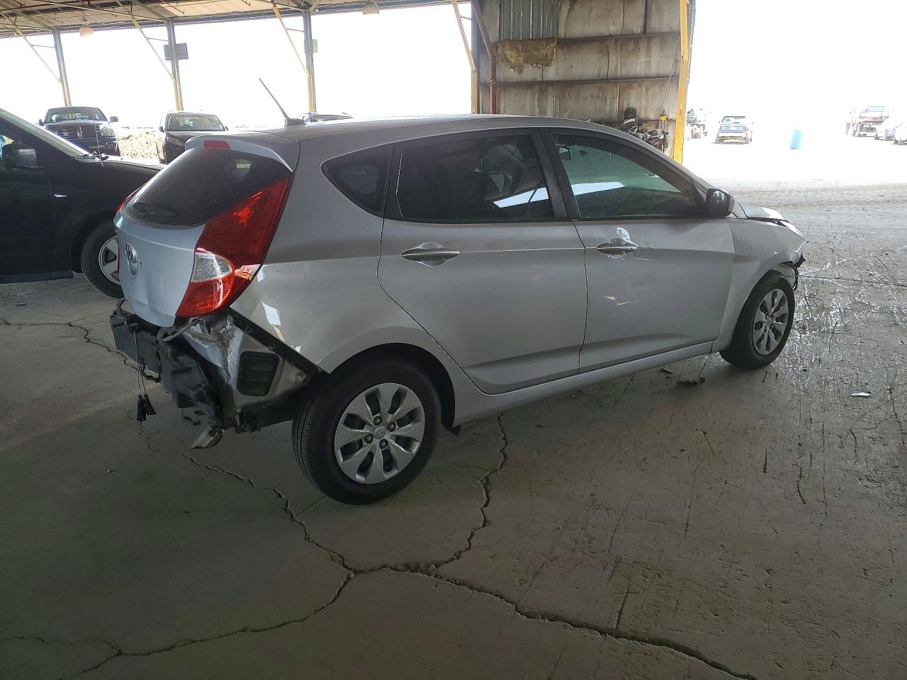 2017 HYUNDAI ACCENT SE photo 3