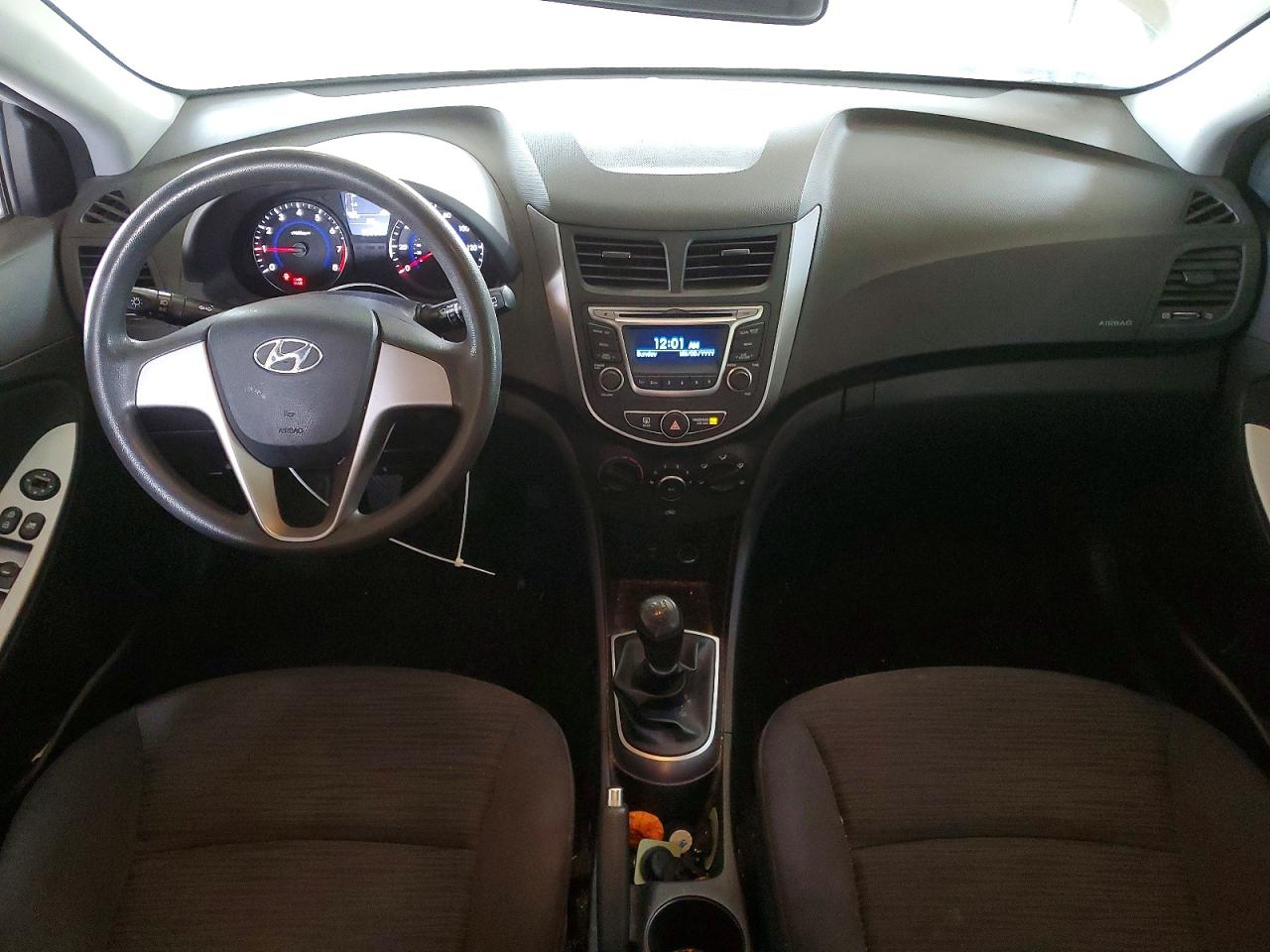 2017 HYUNDAI ACCENT SE photo 8