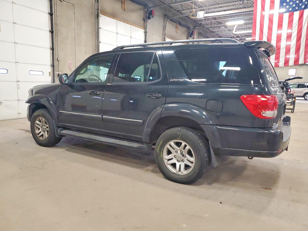 2005 TOYOTA SEQUOIA LIMITED photo 3