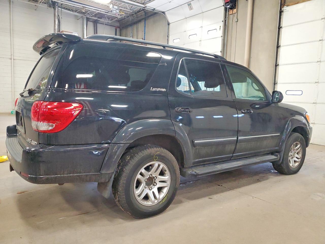 2005 TOYOTA SEQUOIA LIMITED photo 5