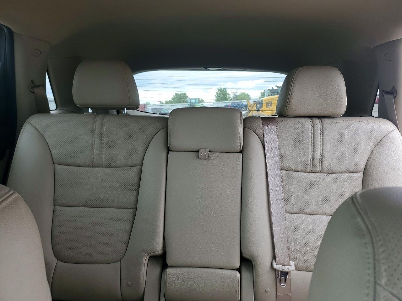 2014 KIA SORENTO LX photo 28