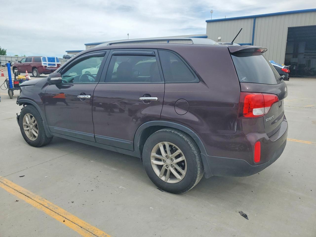 2014 KIA SORENTO LX photo 4