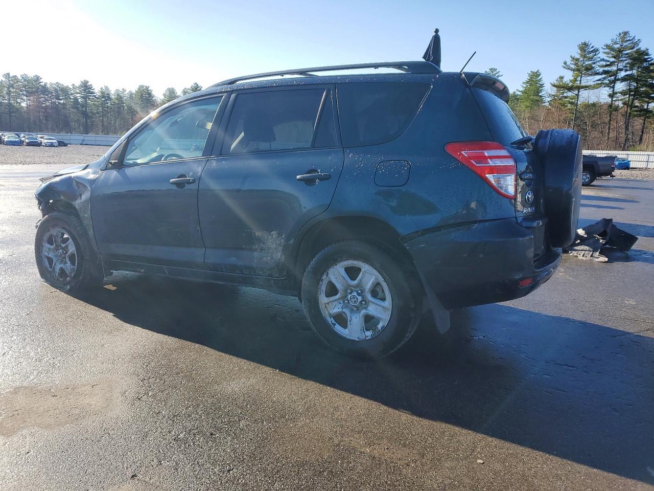 2011 TOYOTA RAV4 BASE photo 4