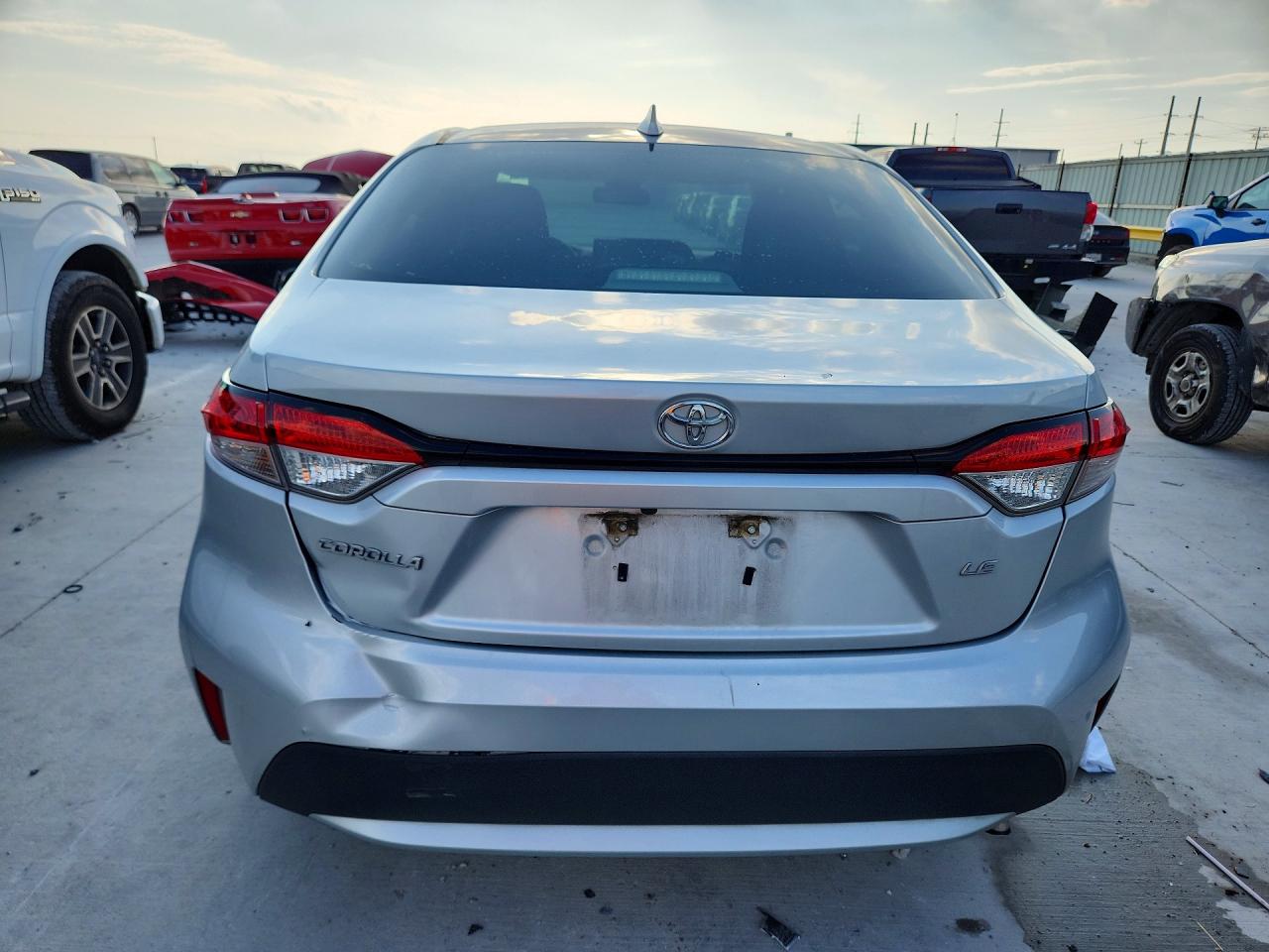 2020 TOYOTA COROLLA LE photo 11