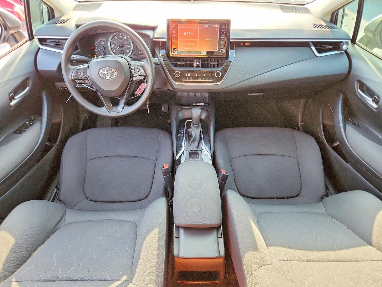 2020 TOYOTA COROLLA LE photo 15