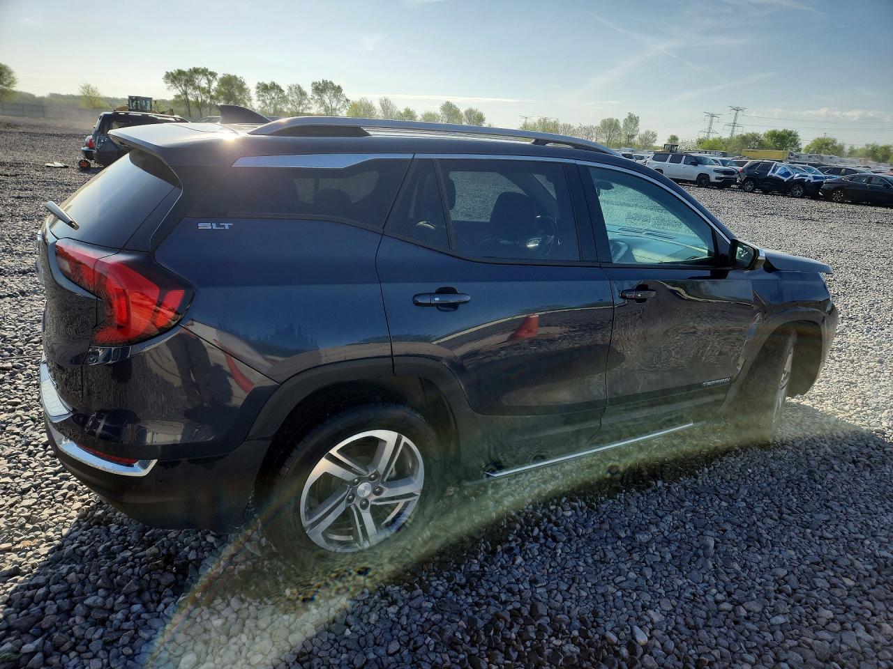 2018 GMC TERRAIN SLT photo 5