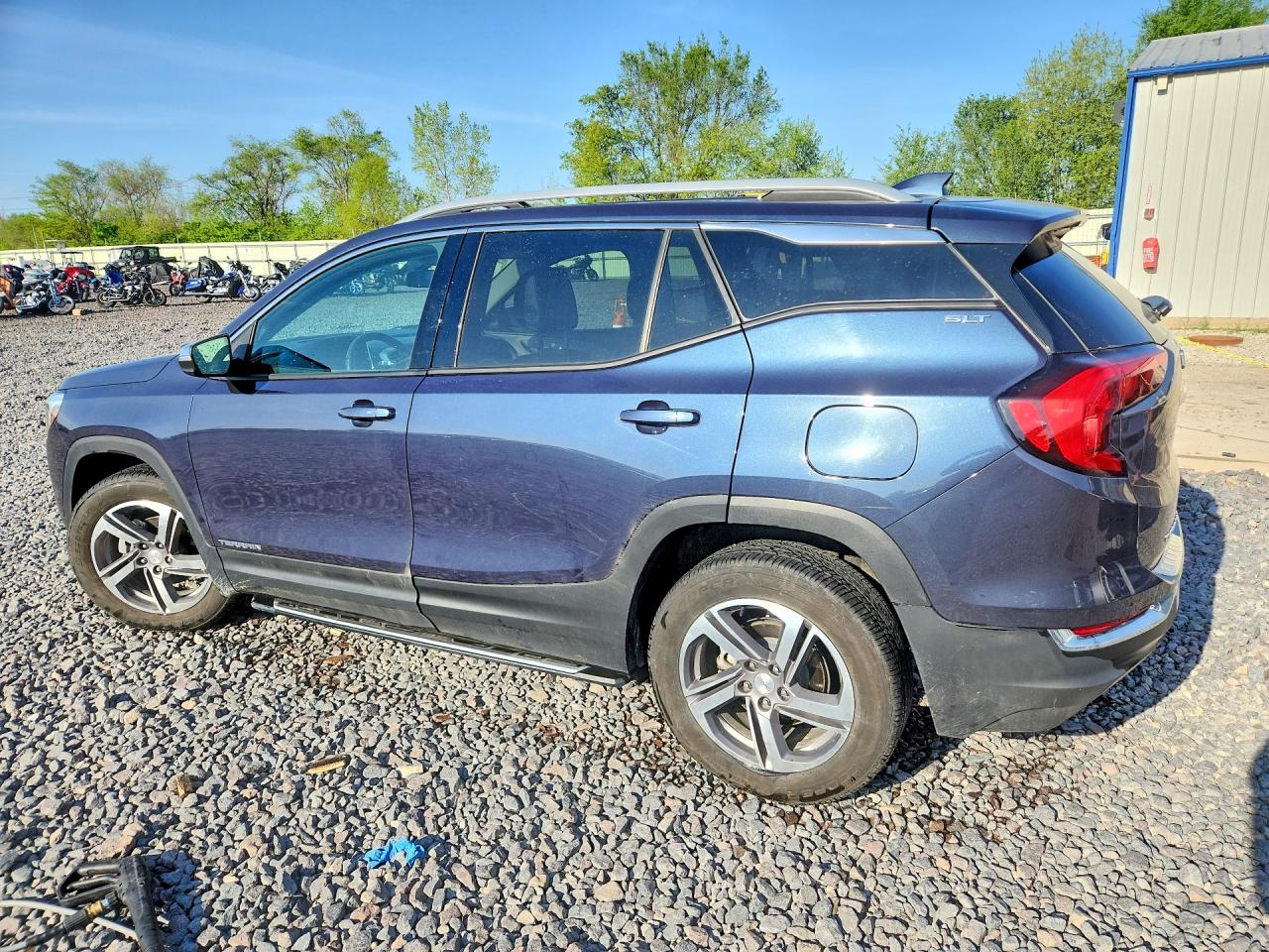 2018 GMC TERRAIN SLT photo 3