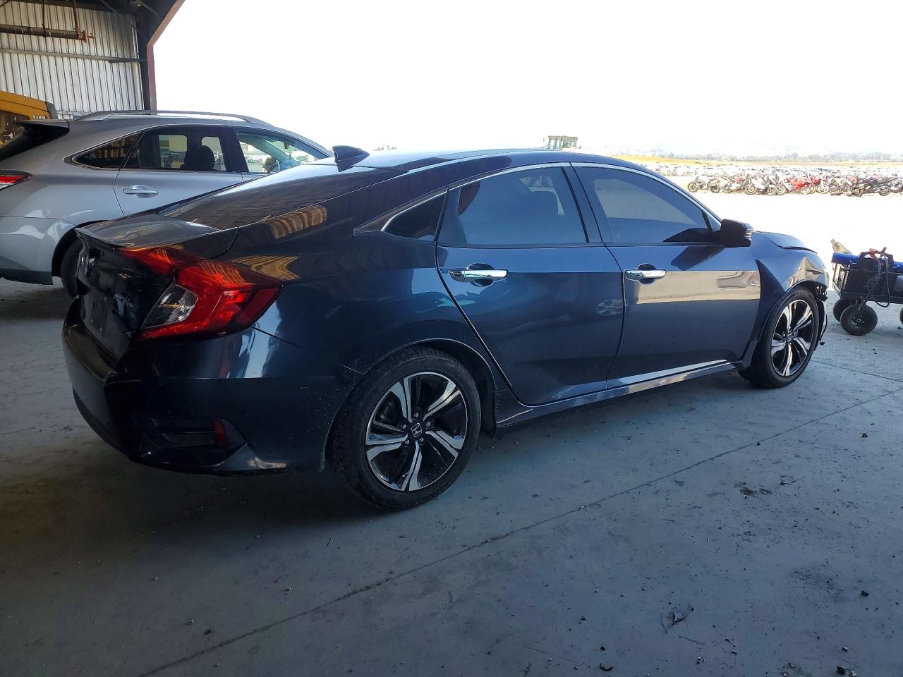 2017 HONDA CIVIC TOURING photo 5