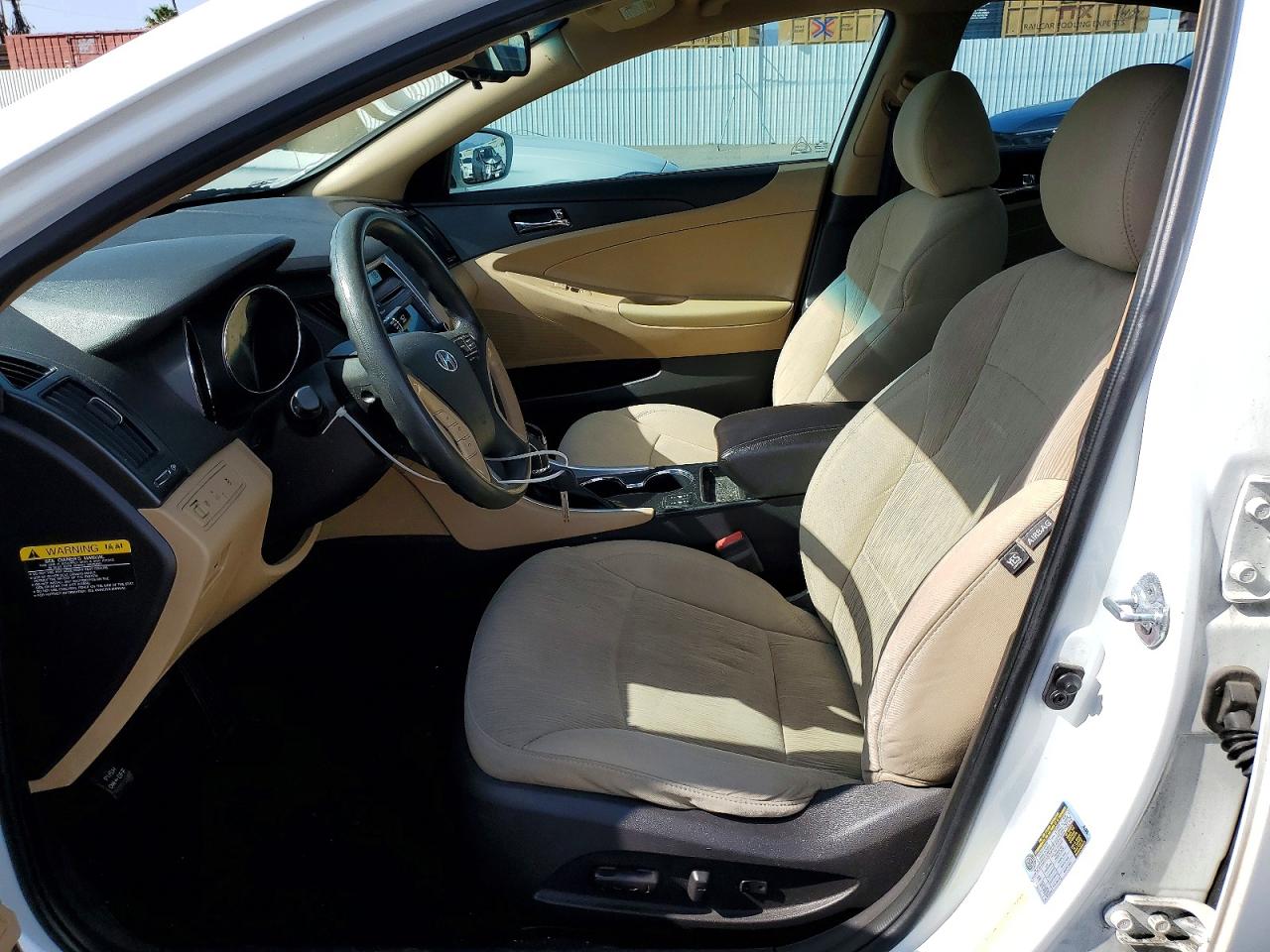 2014 HYUNDAI SONATA GLS photo 19