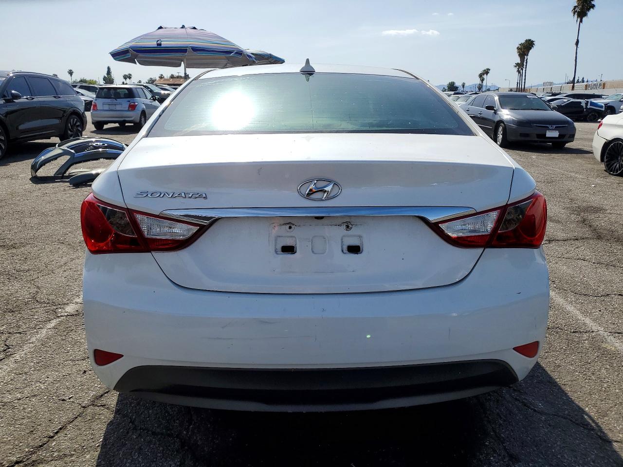 2014 HYUNDAI SONATA GLS photo 16