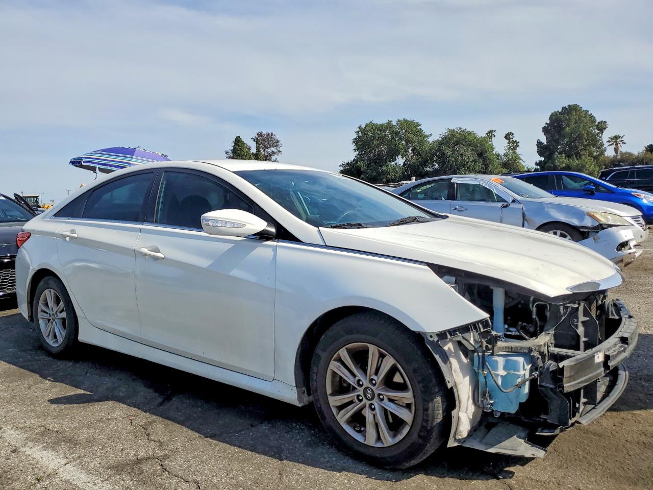 2014 HYUNDAI SONATA GLS photo 10