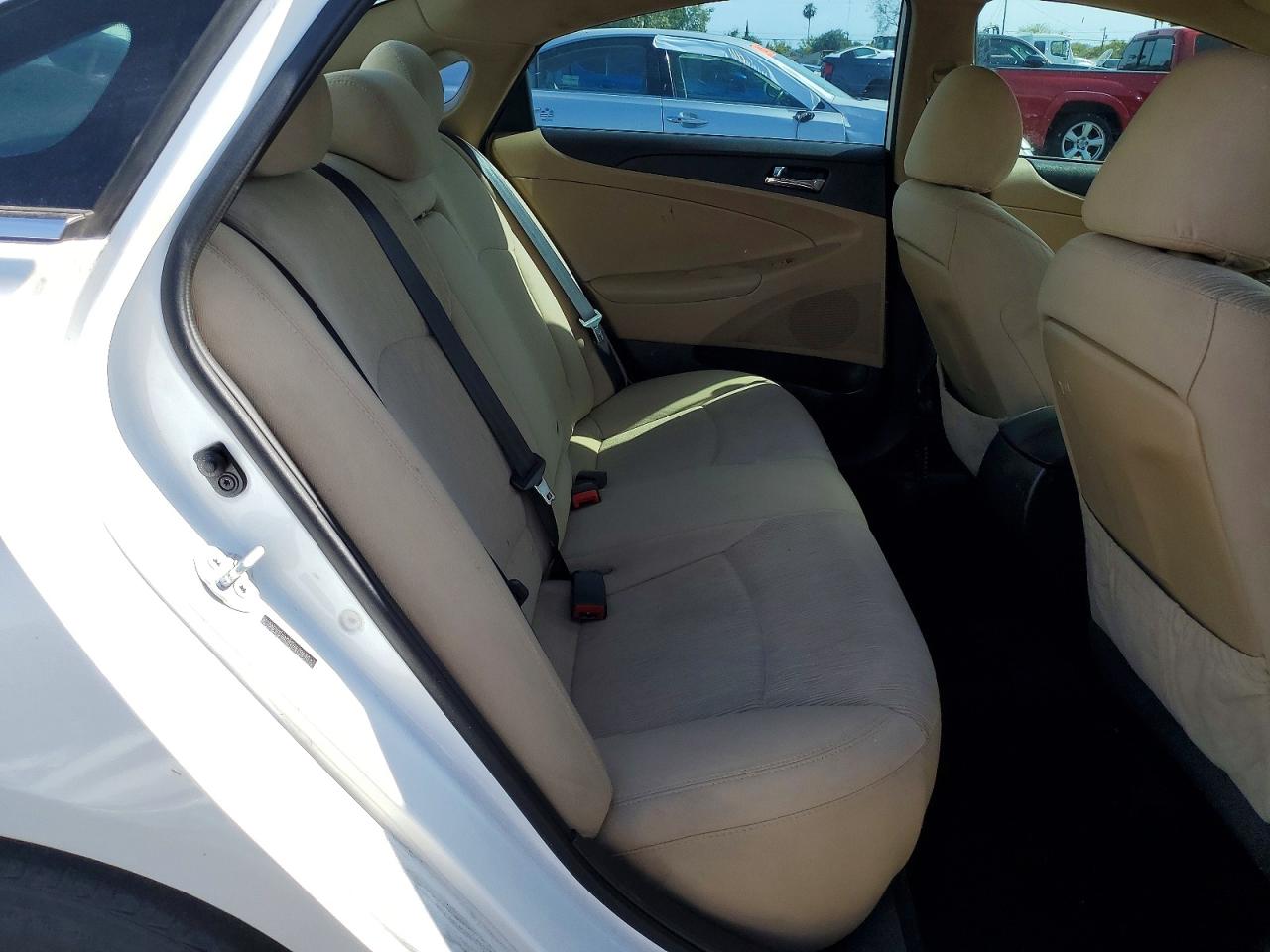 2014 HYUNDAI SONATA GLS photo 28