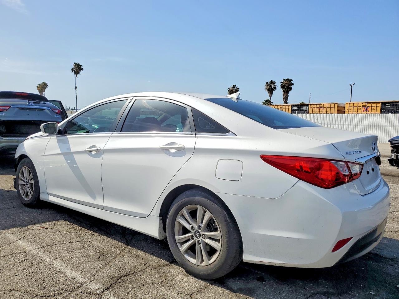 2014 HYUNDAI SONATA GLS photo 4
