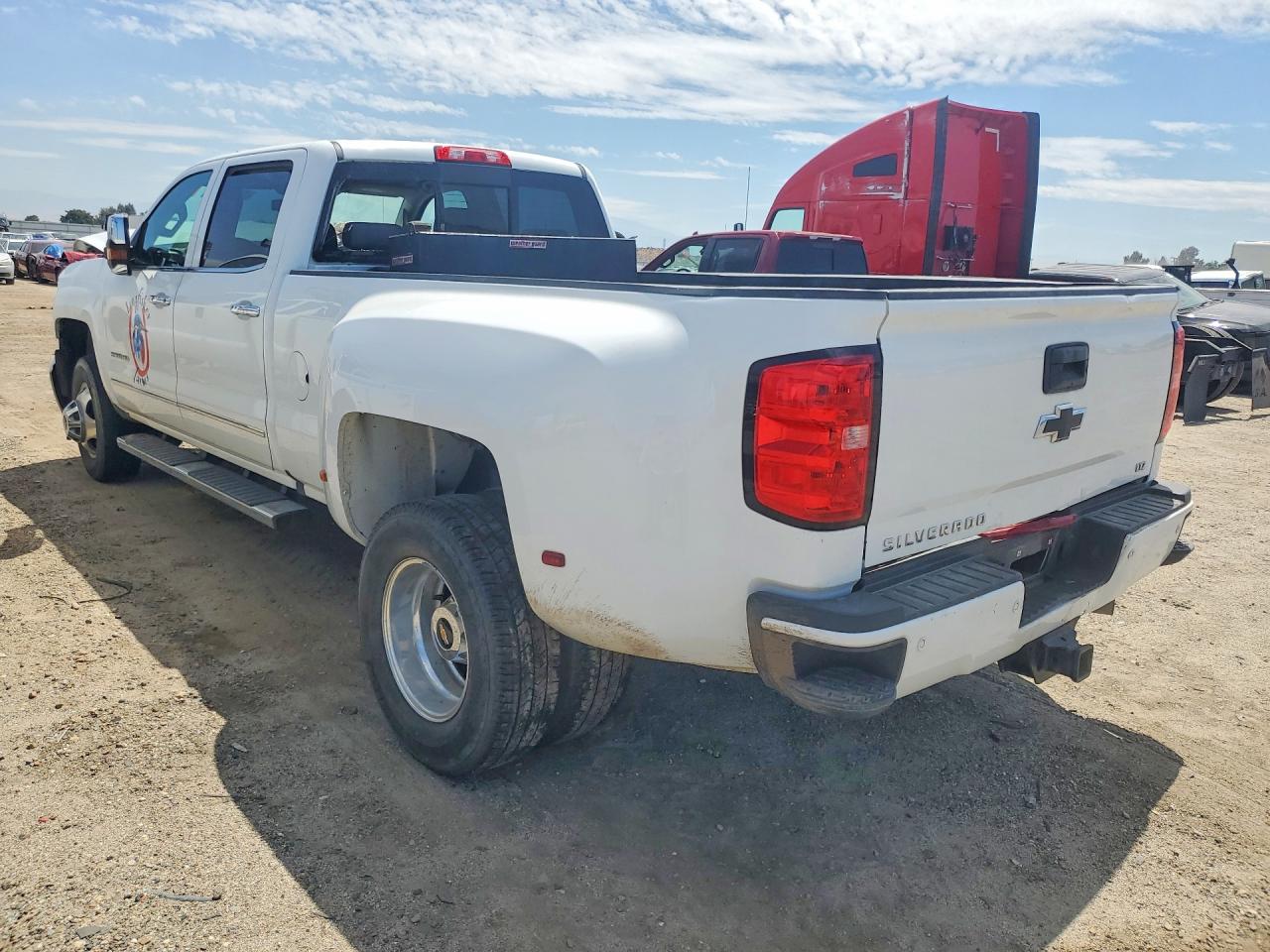 2019 CHEVROLET SILVERADO K3500 LTZ photo 3
