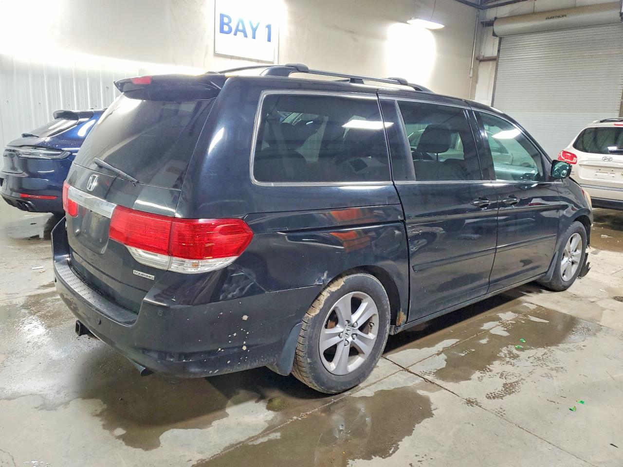 2010 HONDA ODYSSEY TOURING photo 5