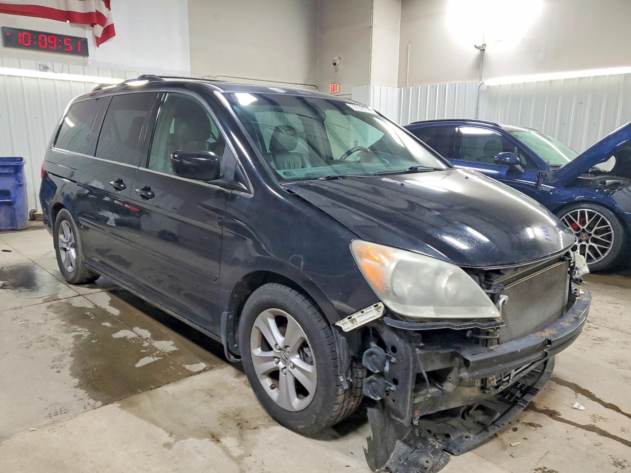 2010 HONDA ODYSSEY TOURING photo 7