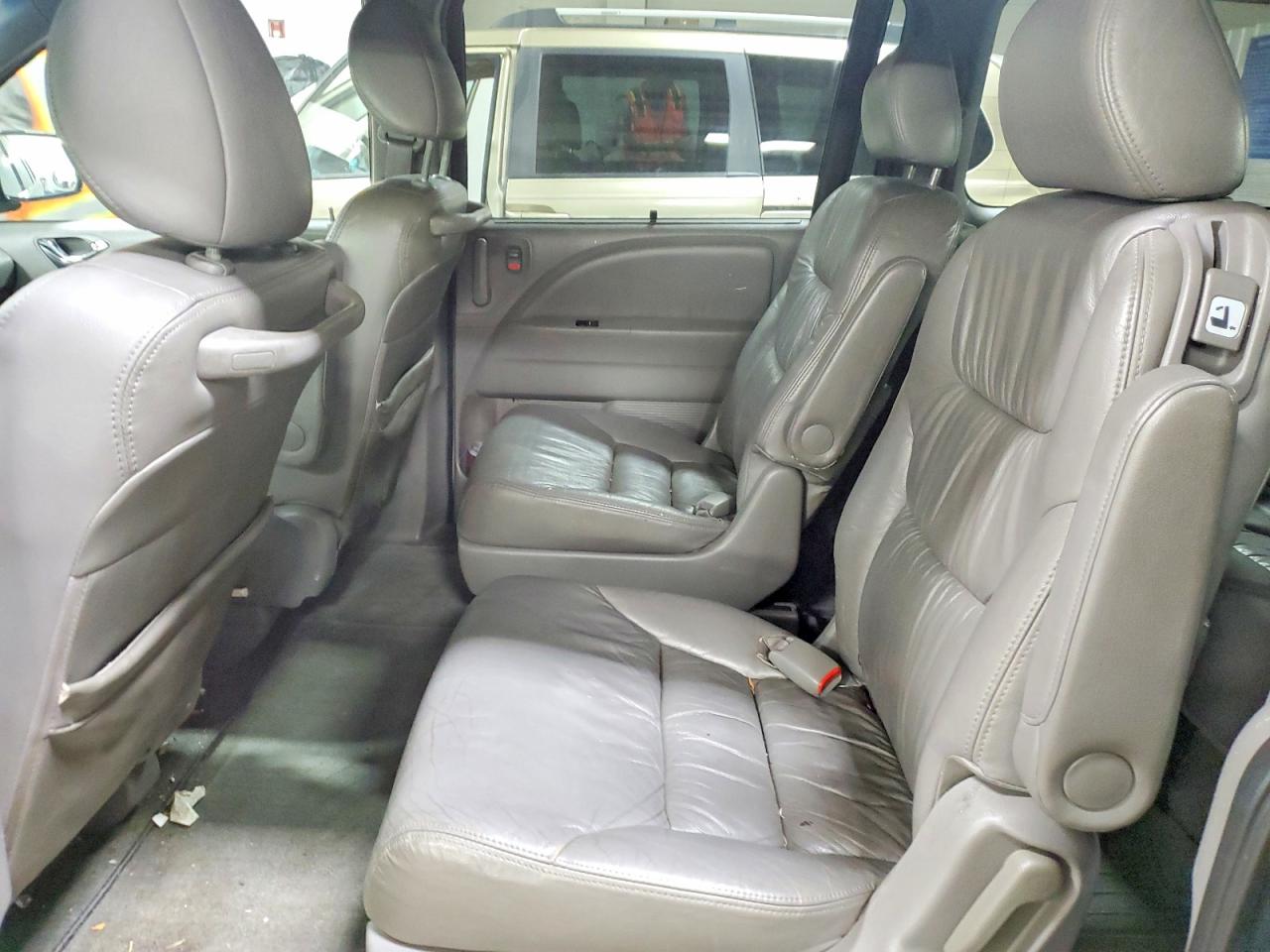 2010 HONDA ODYSSEY TOURING photo 21