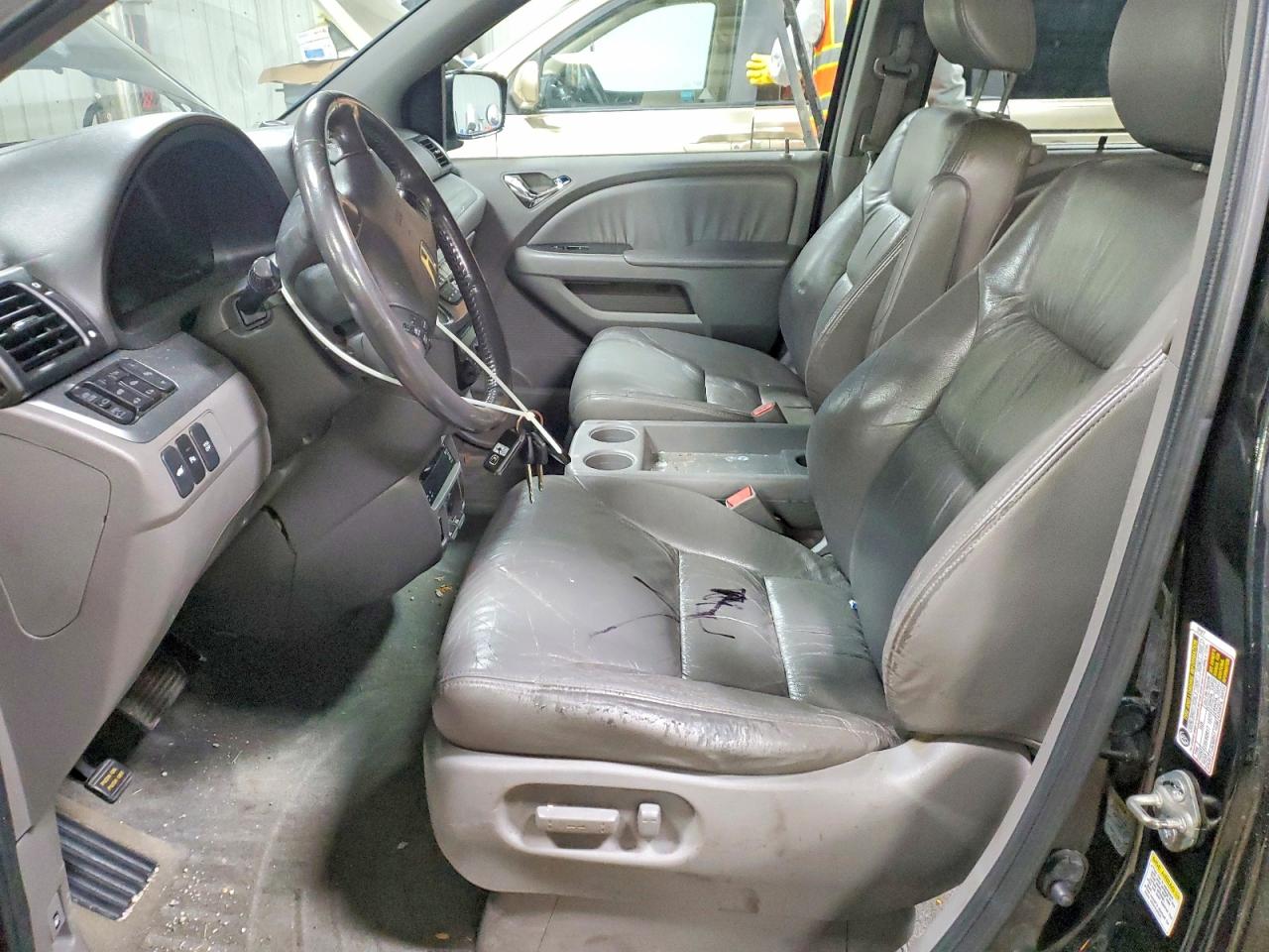 2010 HONDA ODYSSEY TOURING photo 13