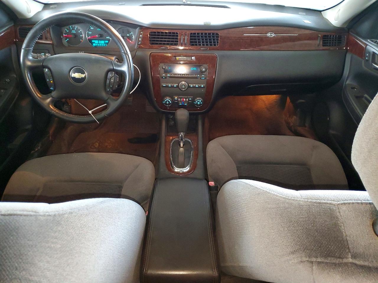 2011 CHEVROLET IMPALA LT photo 15