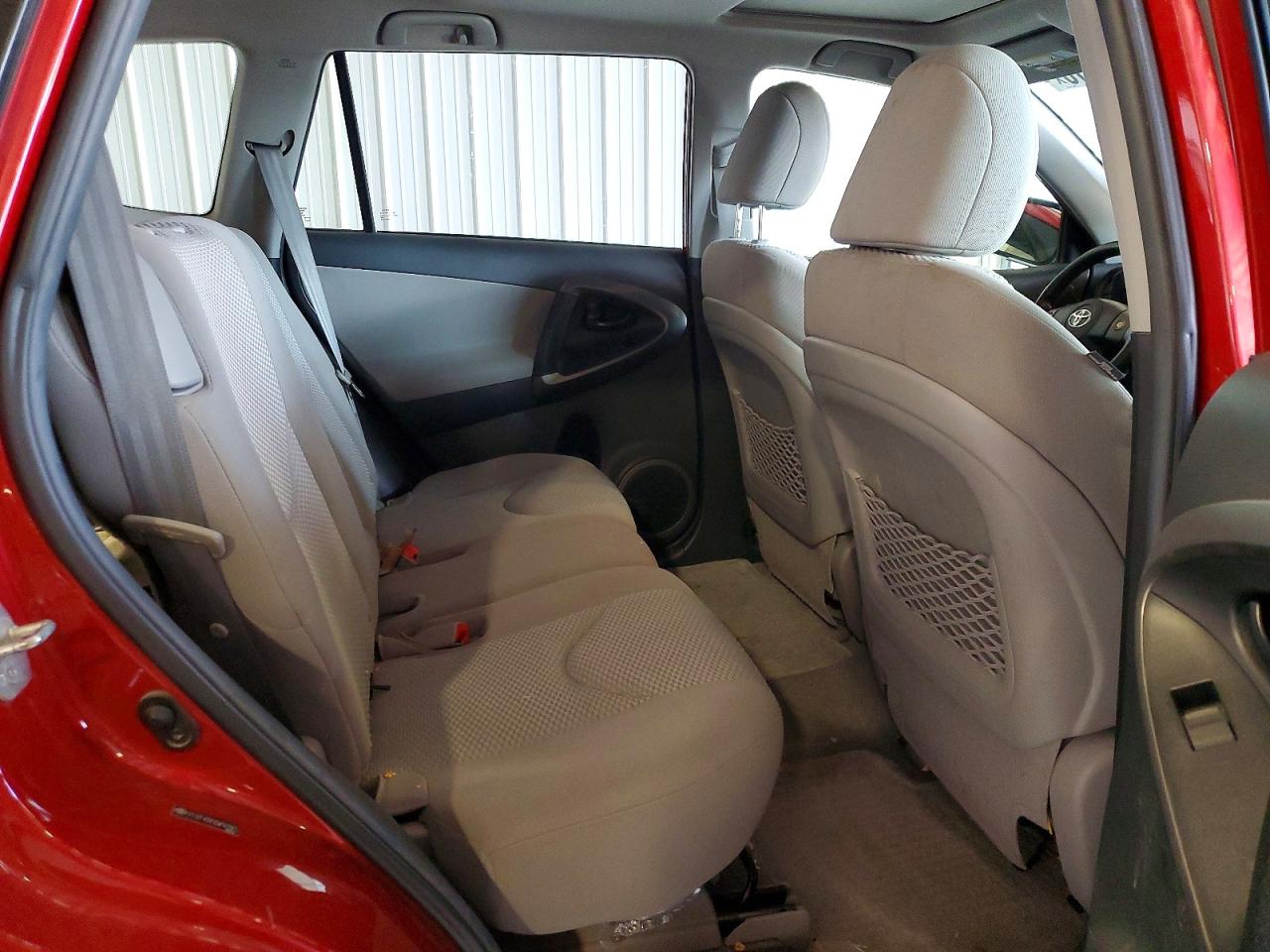 2012 TOYOTA RAV4 BASE photo 31