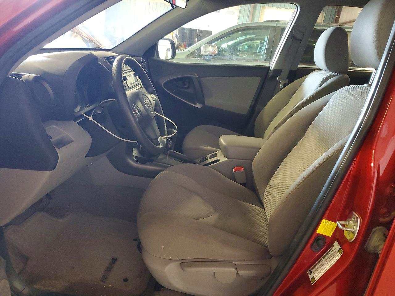 2012 TOYOTA RAV4 BASE photo 19
