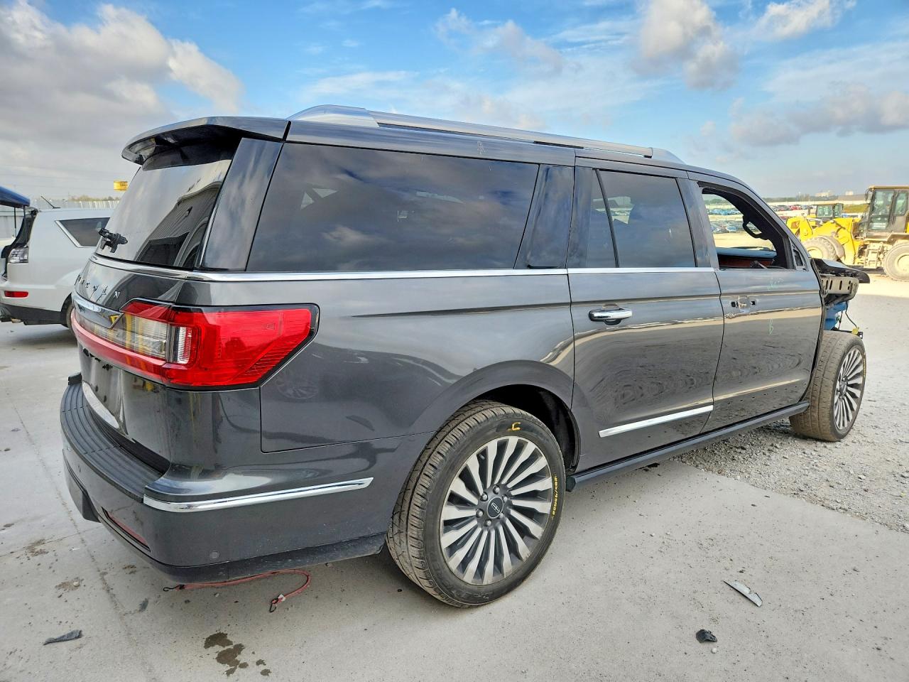 2018 LINCOLN NAVIGATOR L RESERVE photo 5
