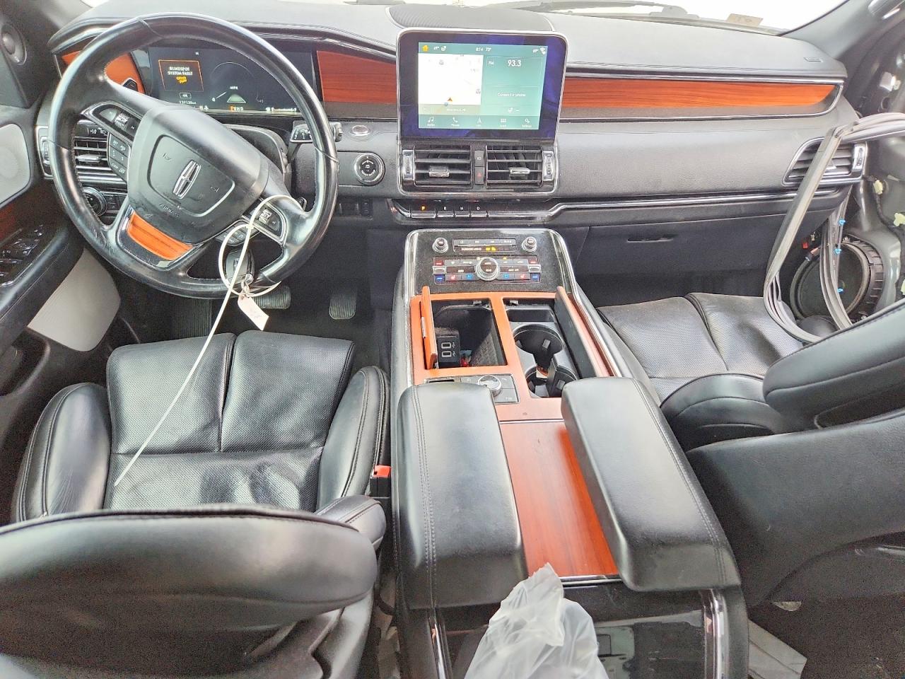 2018 LINCOLN NAVIGATOR L RESERVE photo 15