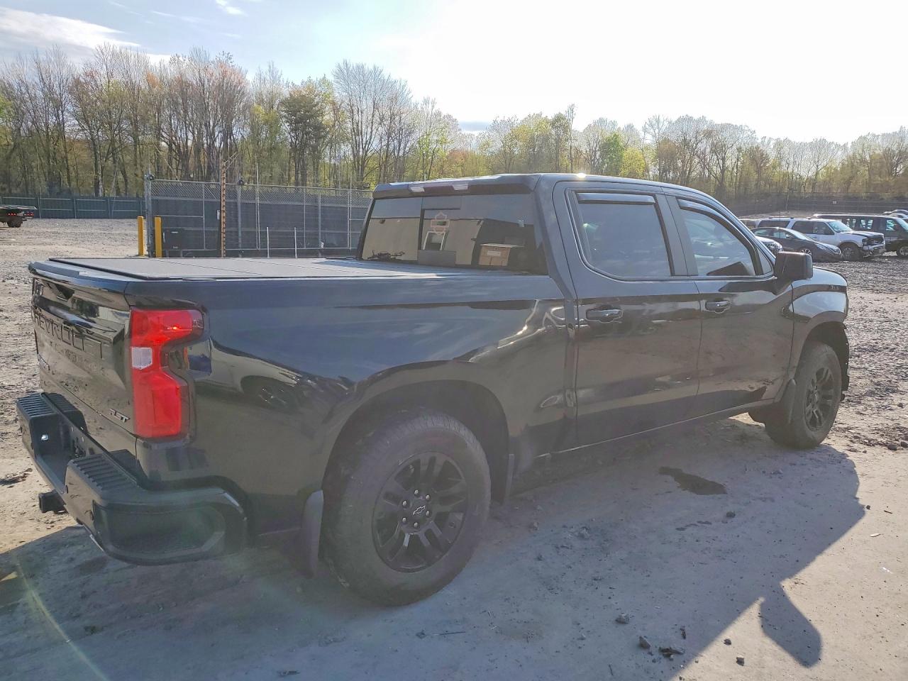2020 CHEVROLET SILVERADO K1500 RST photo 5