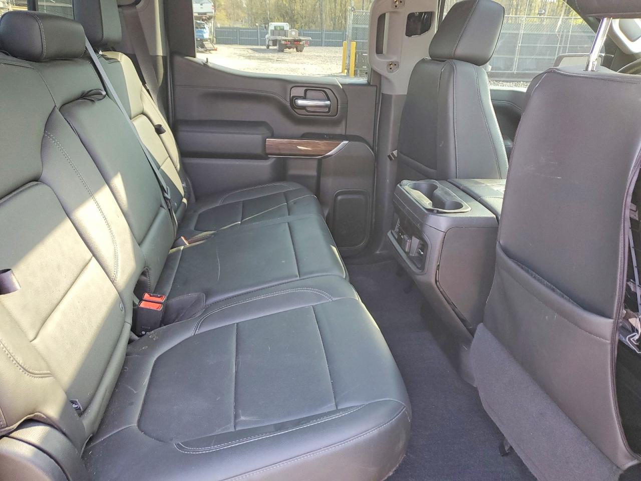 2020 CHEVROLET SILVERADO K1500 RST photo 21