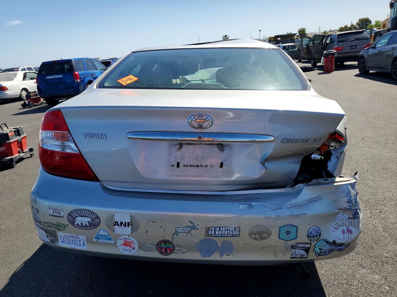 2004 TOYOTA CAMRY XLE photo 11