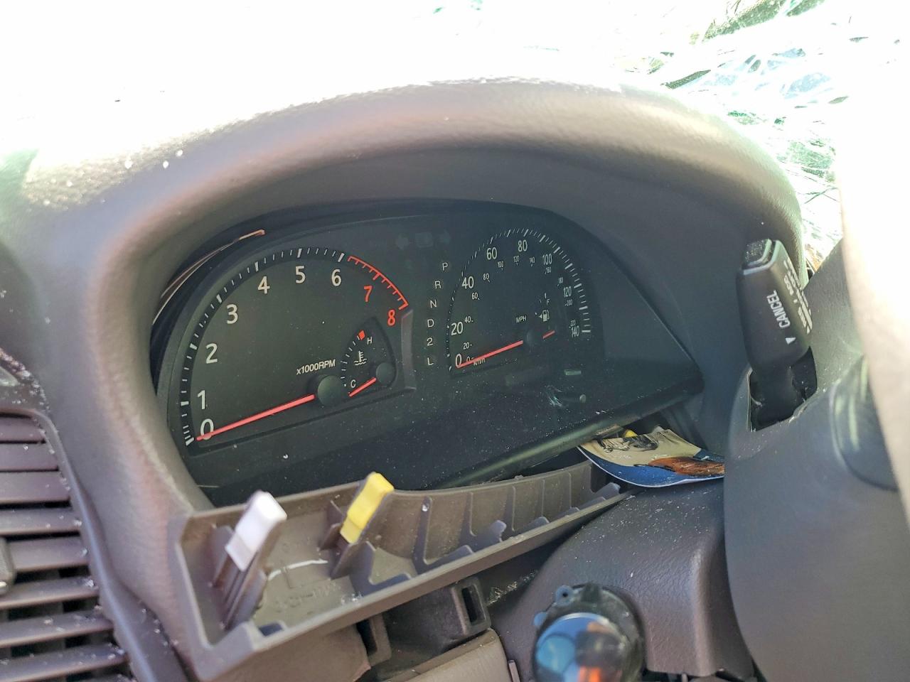 2004 TOYOTA CAMRY XLE photo 17