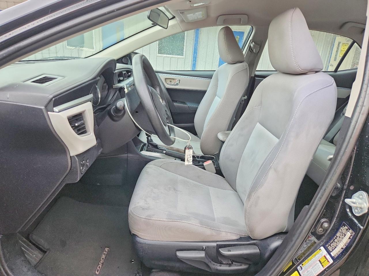 2016 TOYOTA COROLLA LE photo 19