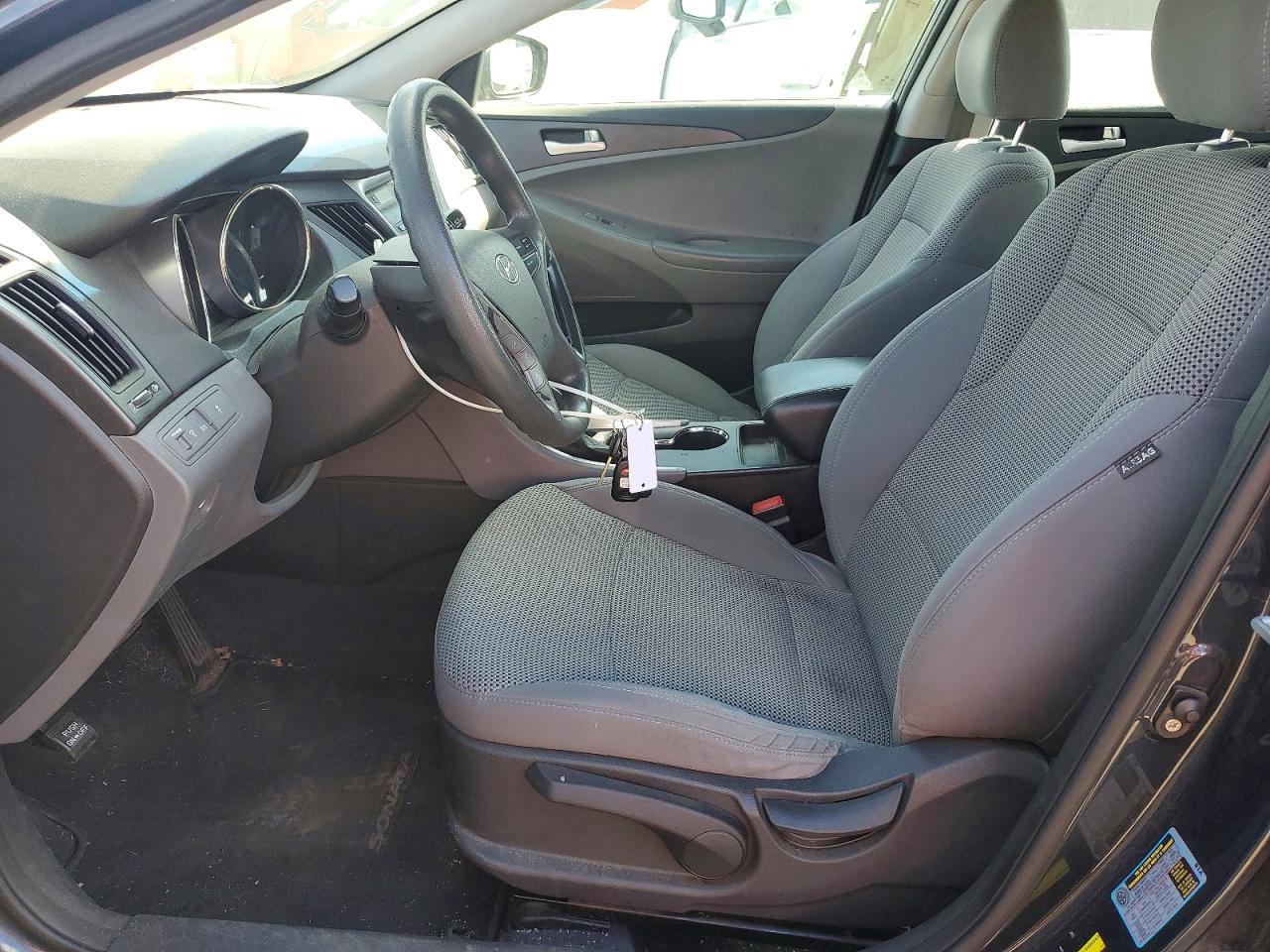 2011 HYUNDAI SONATA GLS photo 13
