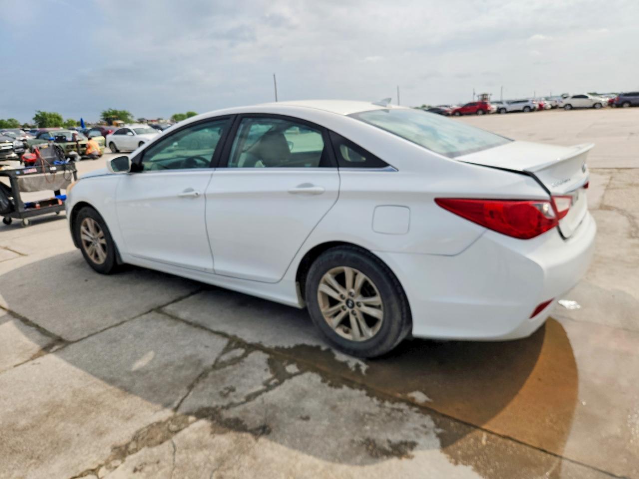 2013 HYUNDAI SONATA GLS photo 2