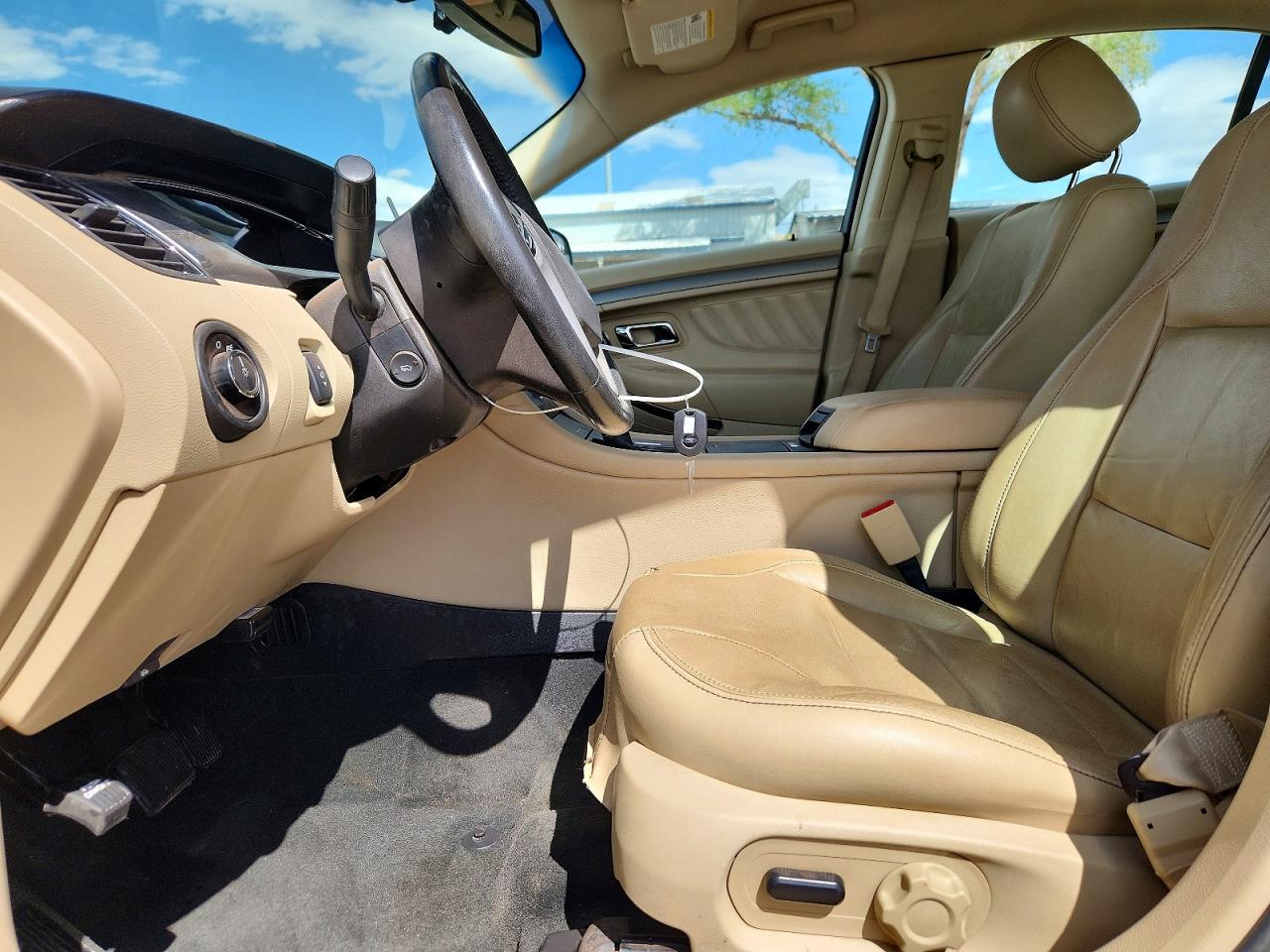 2014 FORD TAURUS SEL photo 19