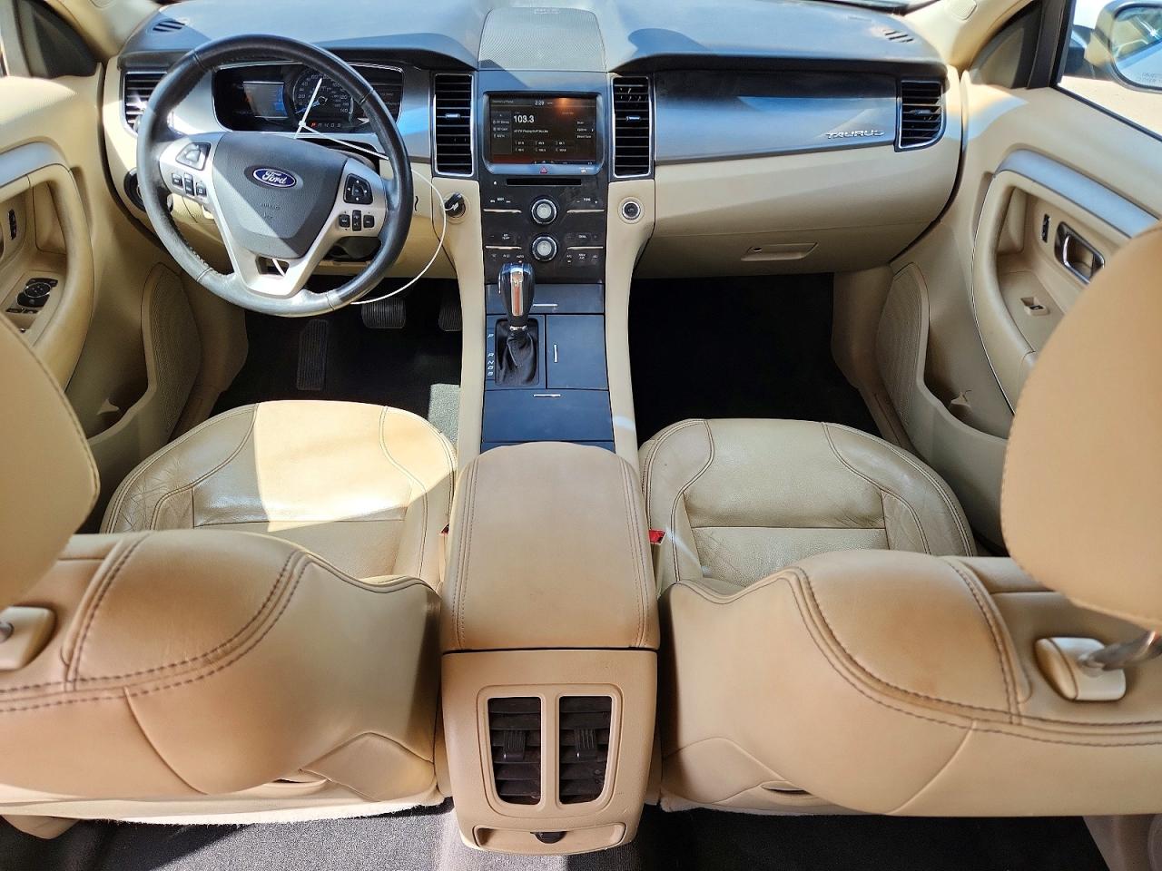2014 FORD TAURUS SEL photo 22
