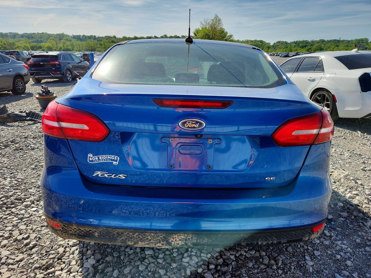 2018 FORD FOCUS SE photo 16