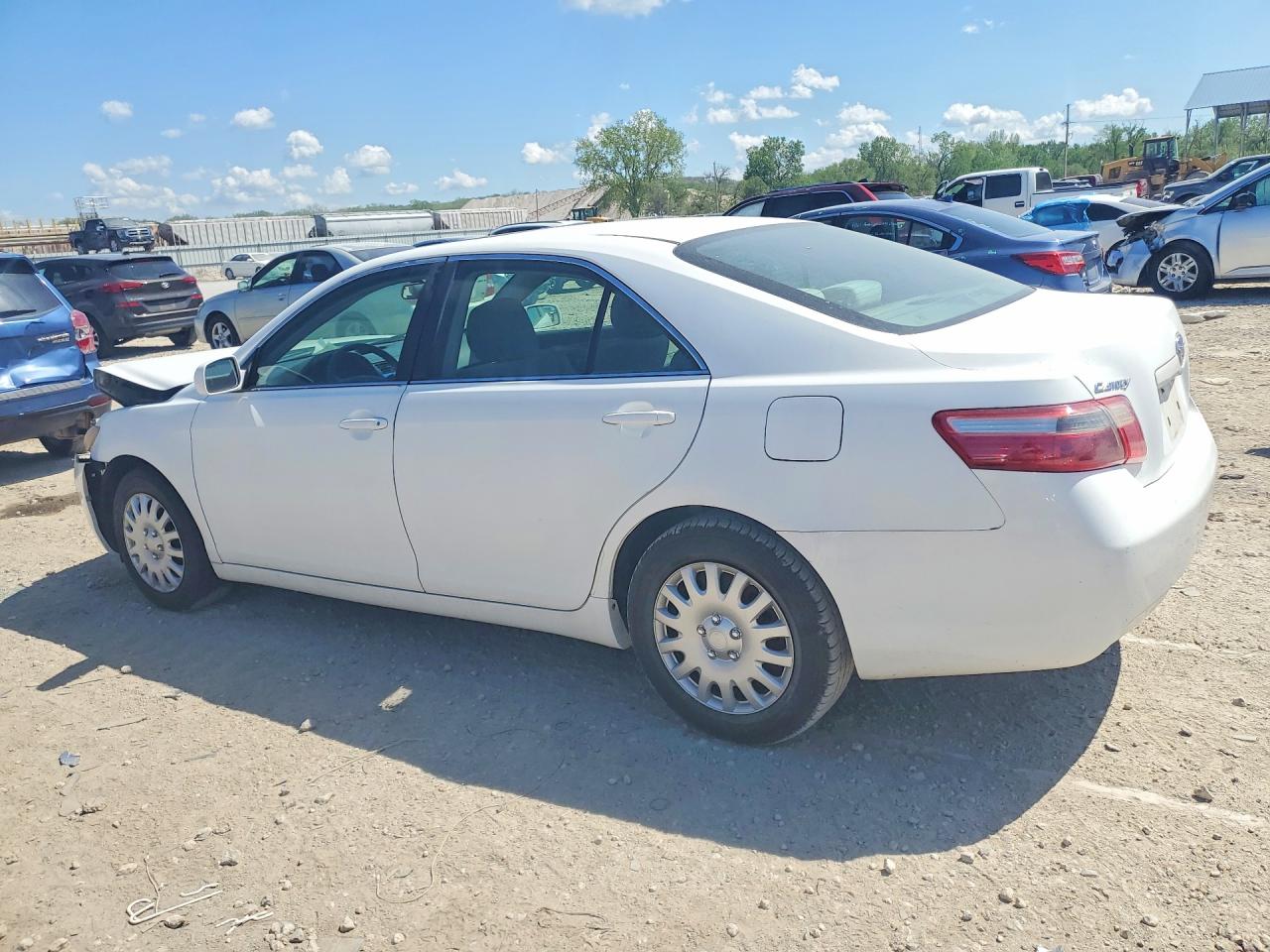 2007 TOYOTA CAMRY LE photo 2