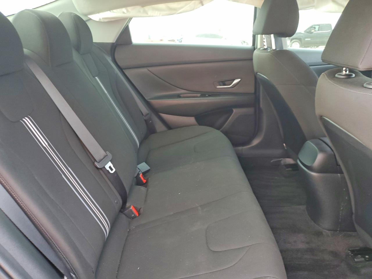 2023 HYUNDAI ELANTRA SEL photo 28