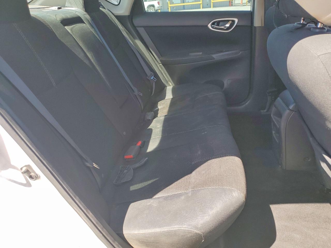 2015 NISSAN SENTRA S photo 28