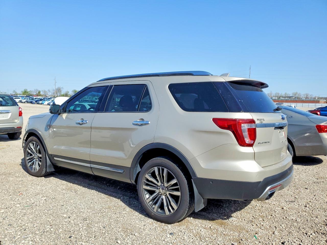 2017 FORD EXPLORER PLATINUM photo 4
