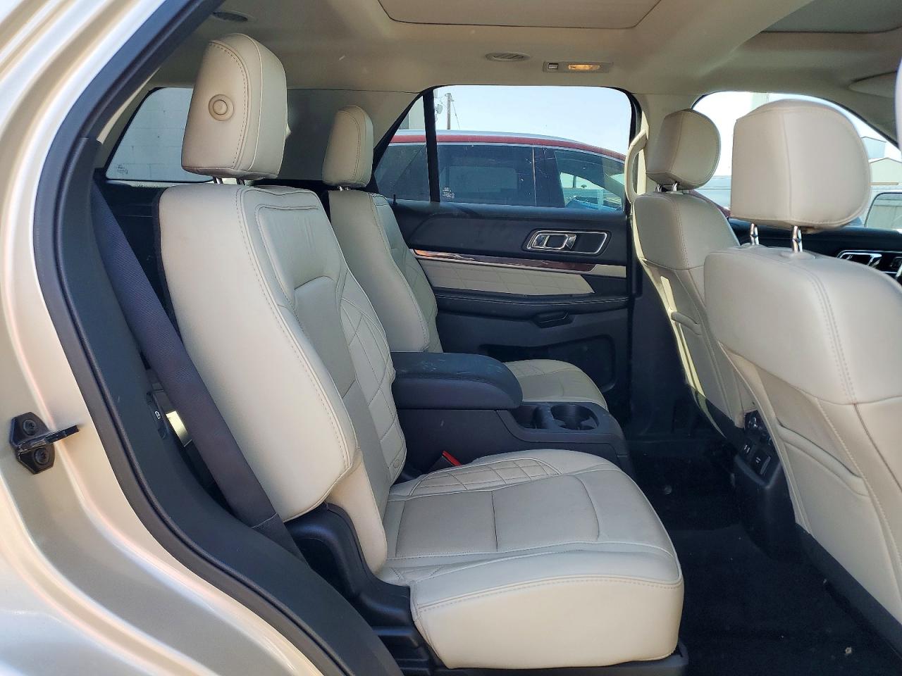 2017 FORD EXPLORER PLATINUM photo 31