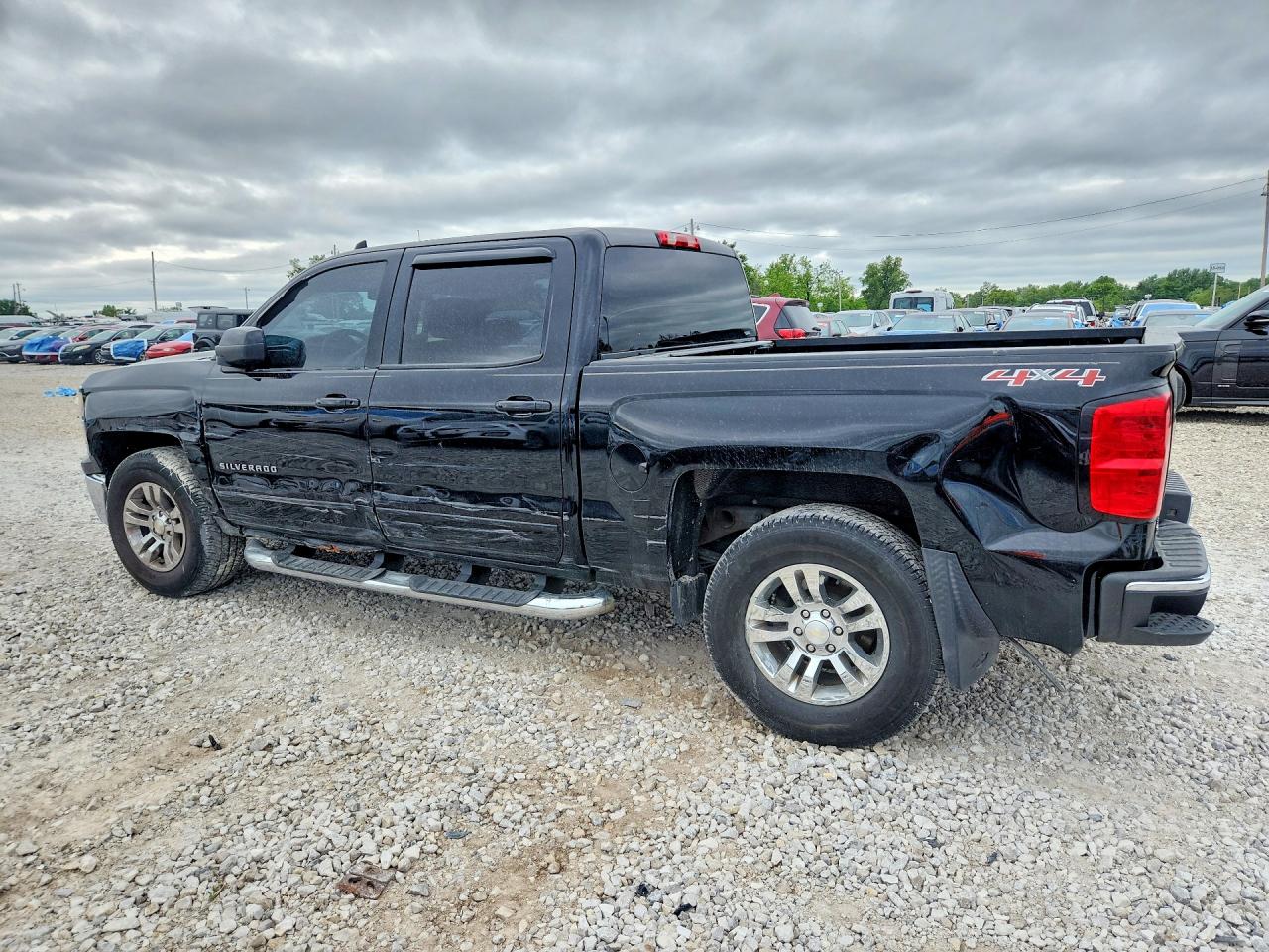 2015 CHEVROLET SILVERADO K1500 LT photo 2