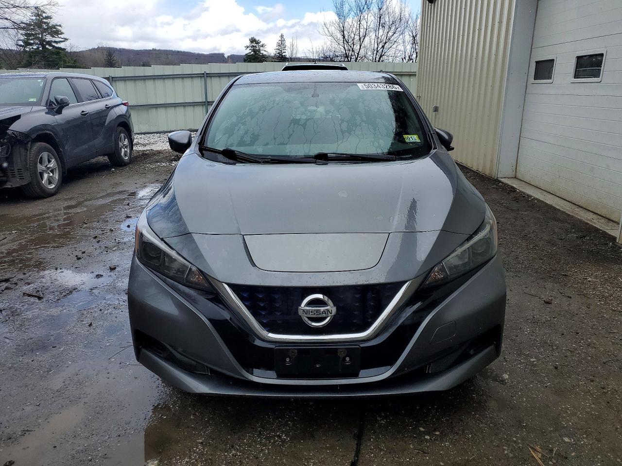 2019 NISSAN LEAF S photo 9